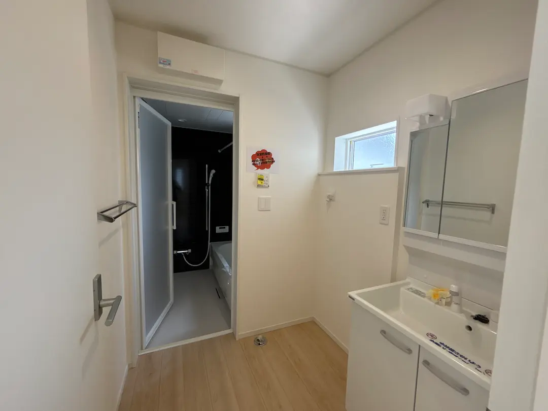 鳥取市興南町2号棟　２階建