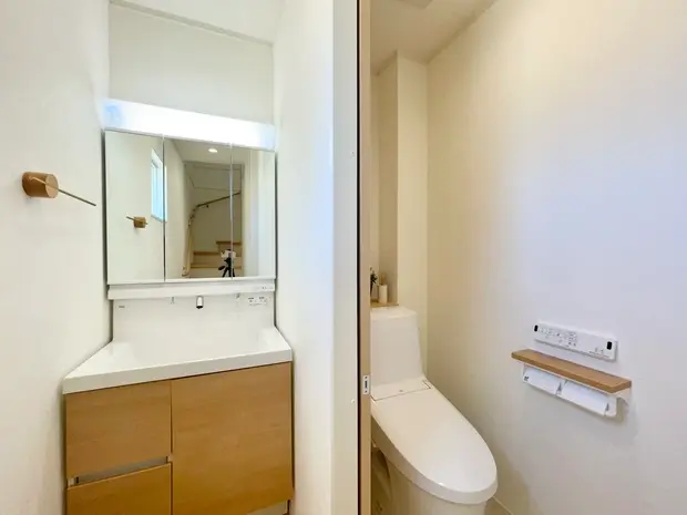 鳥取市吉成南　２階建