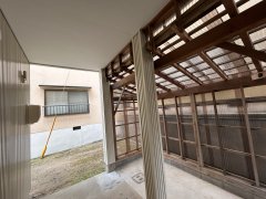 東伯郡湯梨浜町大字泊　2階建て
