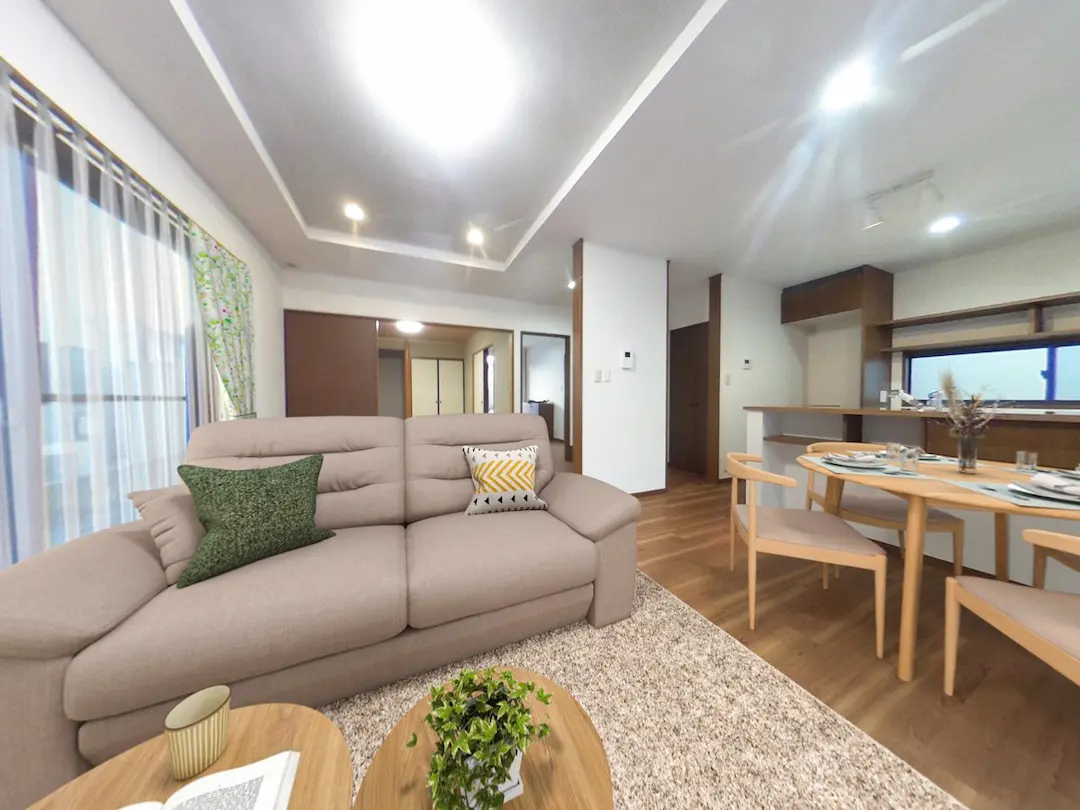 鳥取市美萩野　2階建て