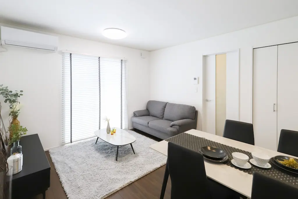 鳥取市吉成南　２階建