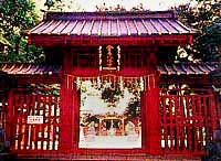 金王八幡宮社殿及び門の写真