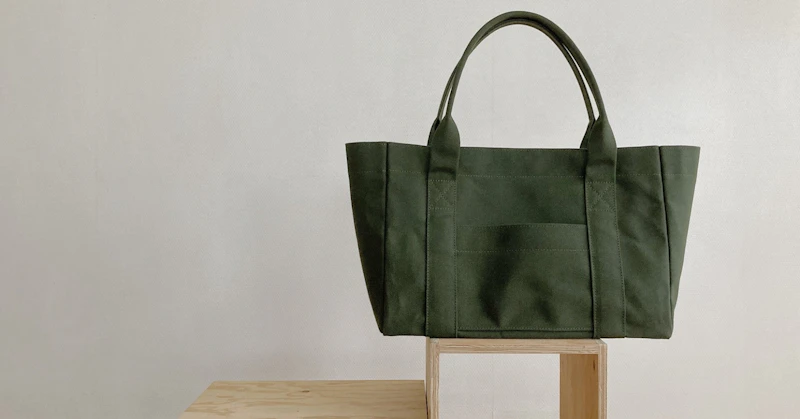 一緒に過ごした時間が個性を刻む。身近だからこそ使い心地にこだわる、aoya bagsの帆布のかばん