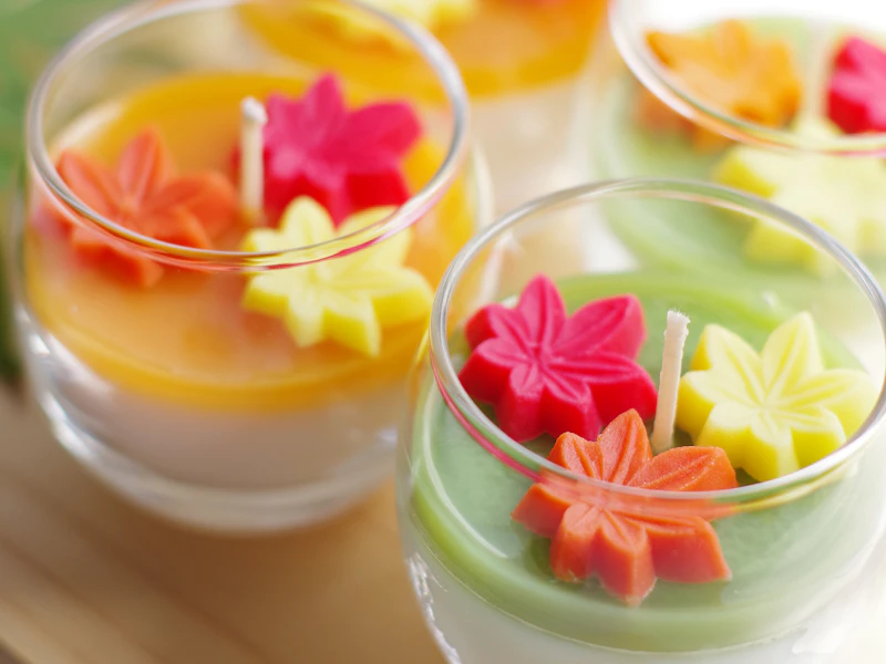 今だけのお楽しみ。イチョウとモミジと彩りの秋