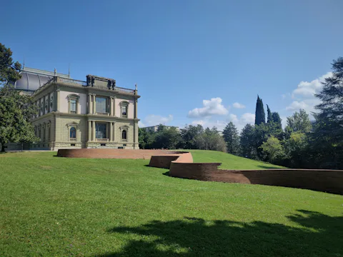 アリアナ美術館