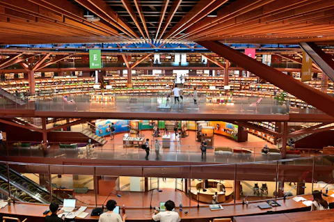 石川県立図書館