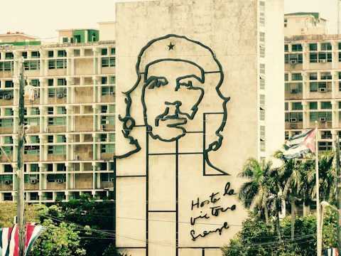 革命広場(Revolution Square)