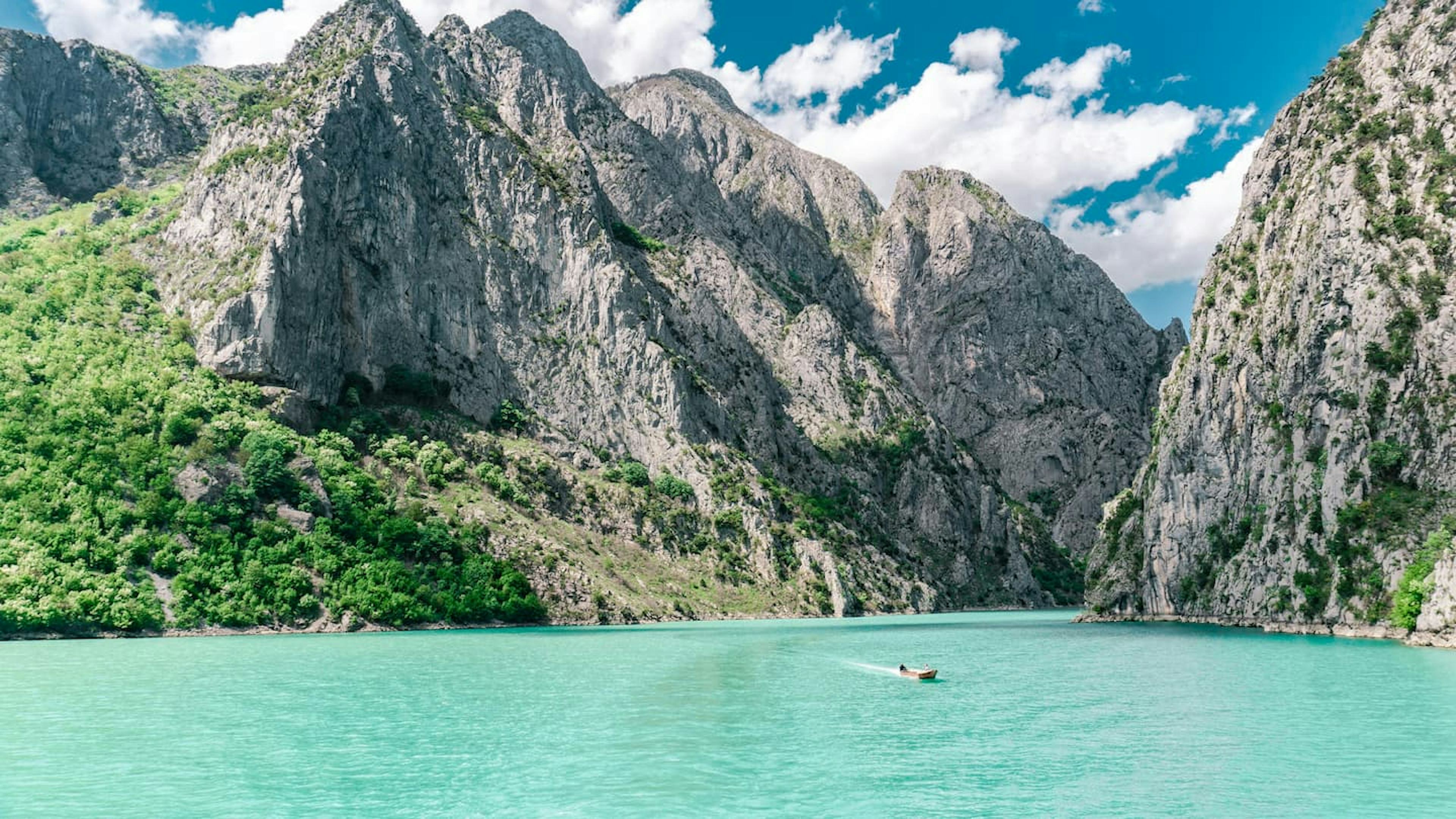 アルバニア旅行のベストシーズンは？おすすめの季節やさけるべき時期を解説