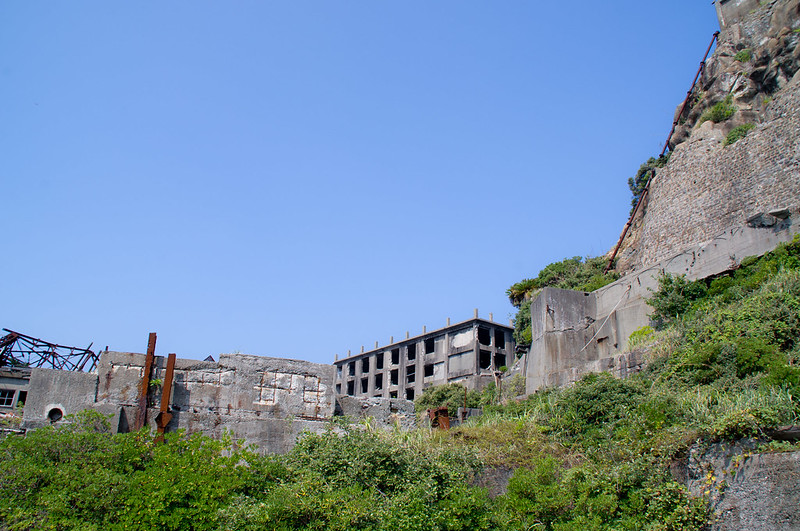 軍艦島は廃墟好きに人気の長崎にある世界遺産！見どころや歴史などを解説 | NEWT（ニュート）