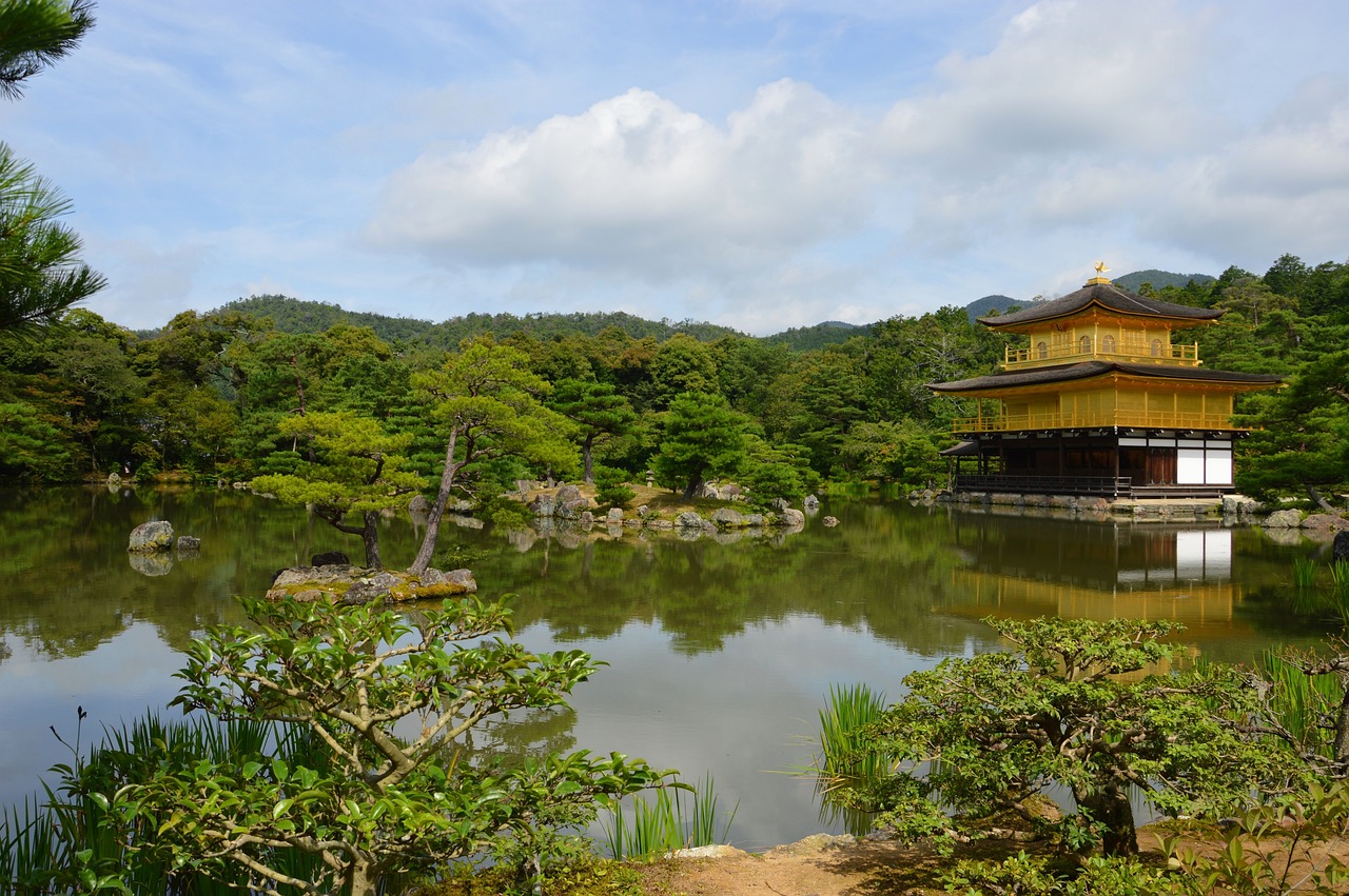京都の金閣寺エリア