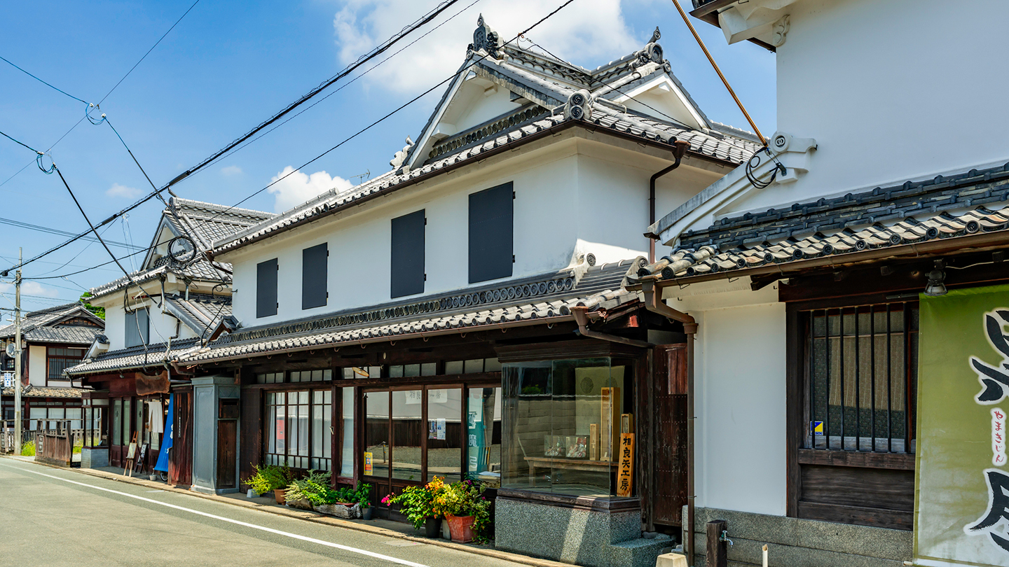 商家町の風情を感じる!「八女福島の白壁の町並み」の見どころと町歩きの楽しみ方