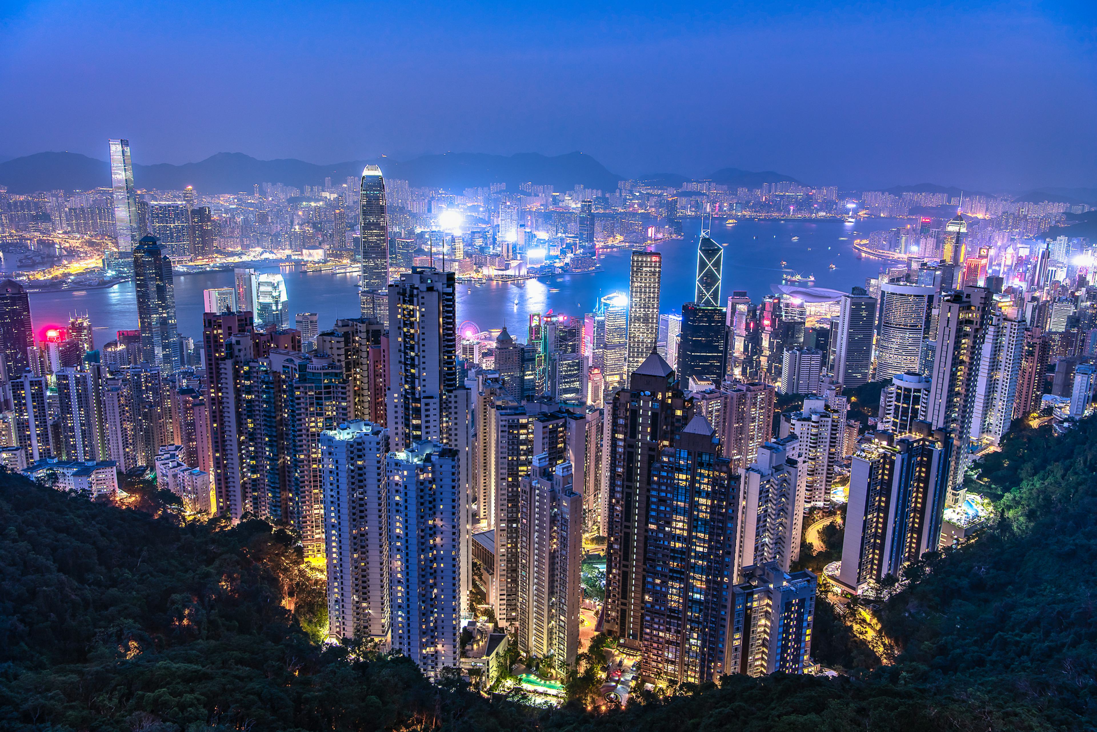 【2025年最新】香港でおすすめの両替方法を解説！レートや両替所も紹介