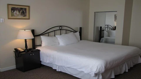 バークレイホテルは安い価格が魅力のバンクーバーのホテル！部屋や周辺スポットを紹介