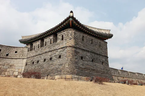 水原華城