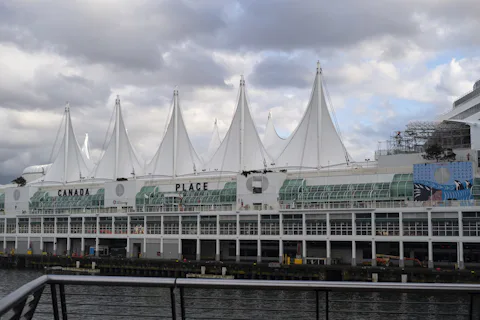 カナダプレイス