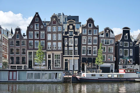 【2024年最新】オランダ旅行1週間の費用＆予算！安い時期も紹介
