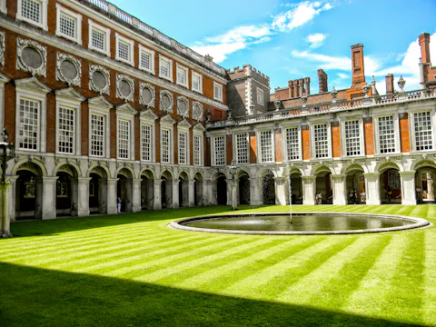 ハンプトン・コート宮殿