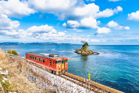 富山の雨晴海岸(能登半島国定公園)