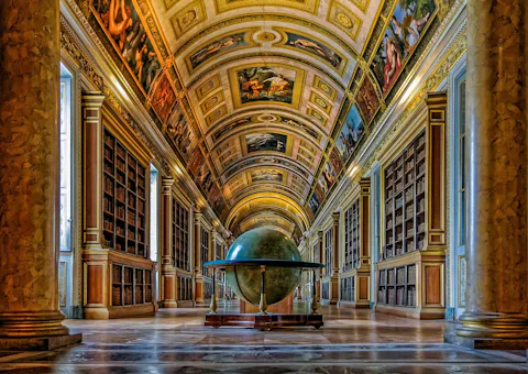 パリのフォンテーヌブロー宮殿