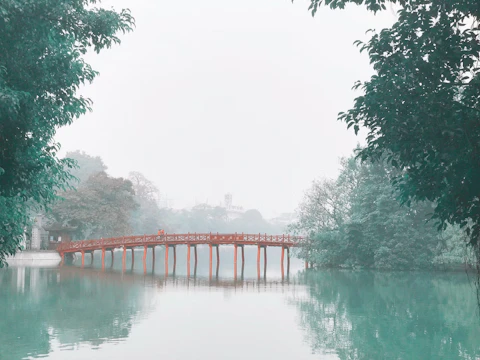 ベトナムのホアンキエム湖