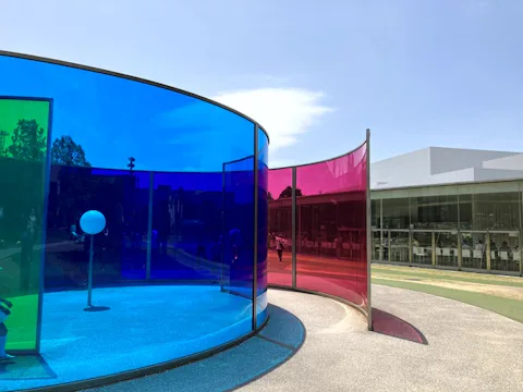 石川の金沢21世紀美術館