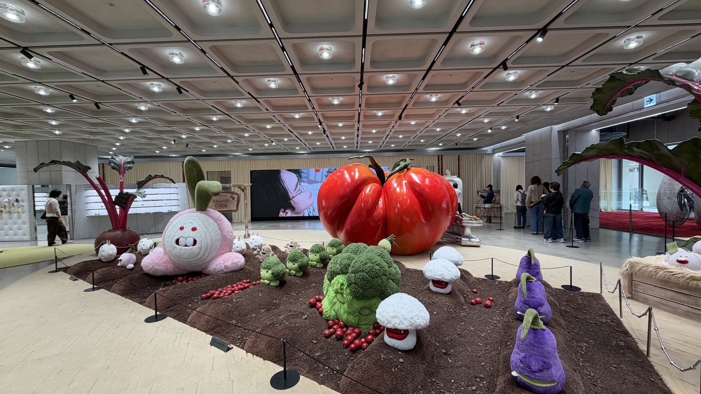 HAUS NOWHEREのインスタレーション