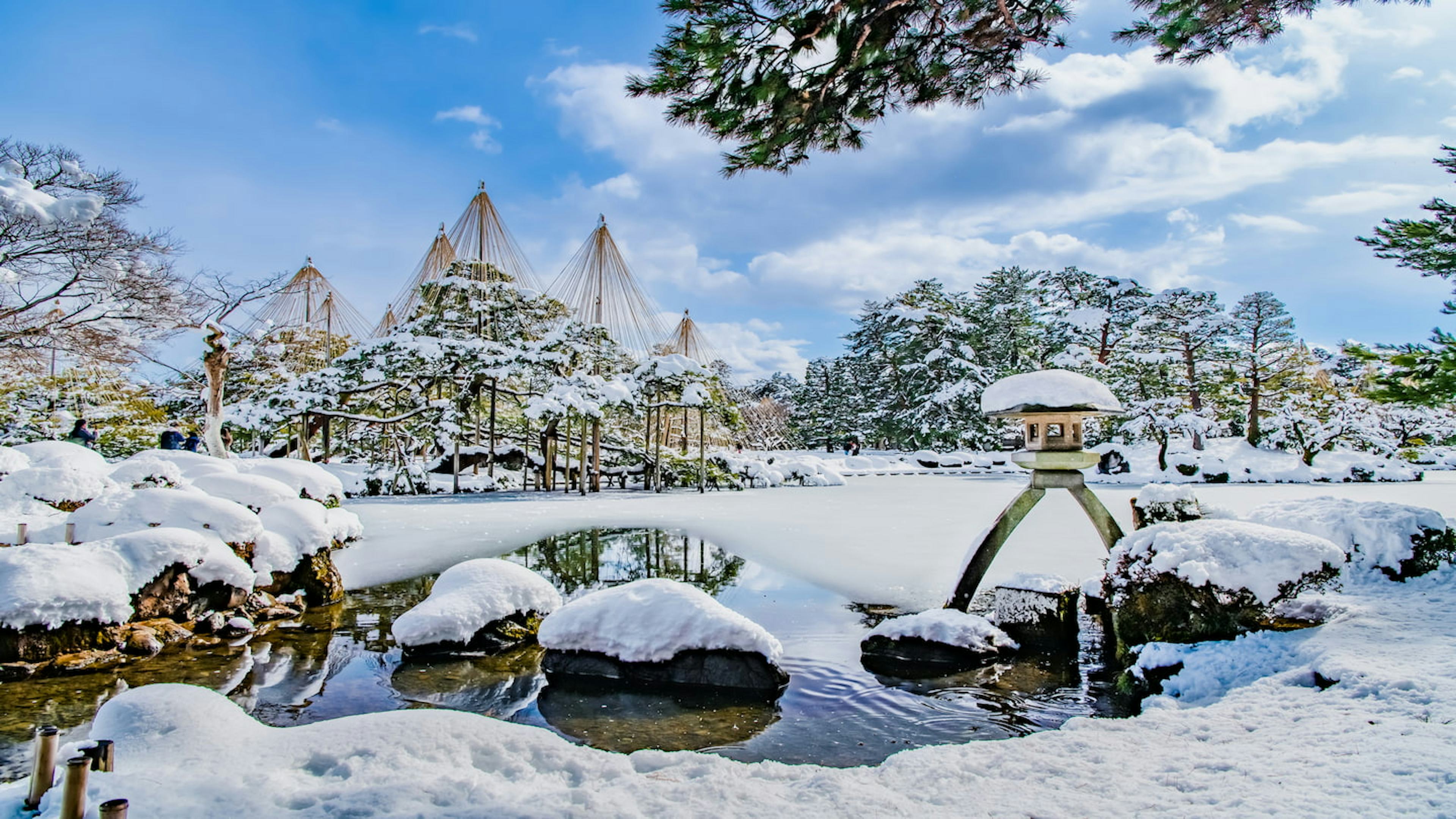 【2026年最新】金沢の12月​の気温と天気を徹底解説！旅行に最適な服装は？