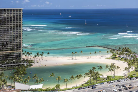 カハナモクビーチ