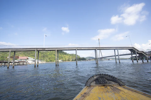 バンダルスリブガワンのスンガイ・ケブン橋