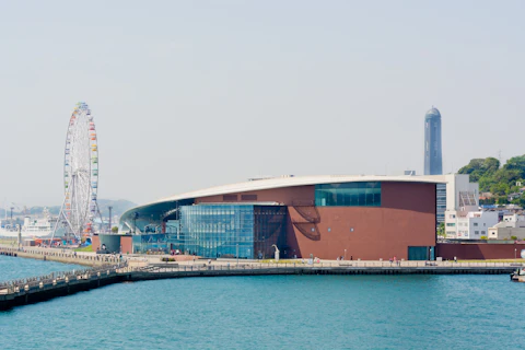 山口の市立しものせき水族館 海響館