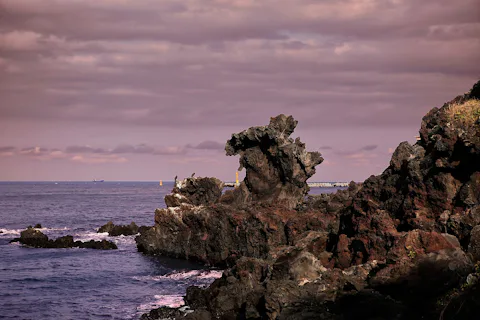 韓国の龍頭岩