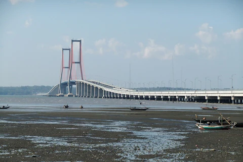 インドネシアのスラマドゥ大橋