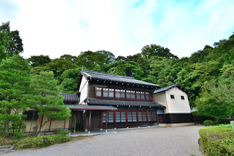 金沢市立中村記念美術館