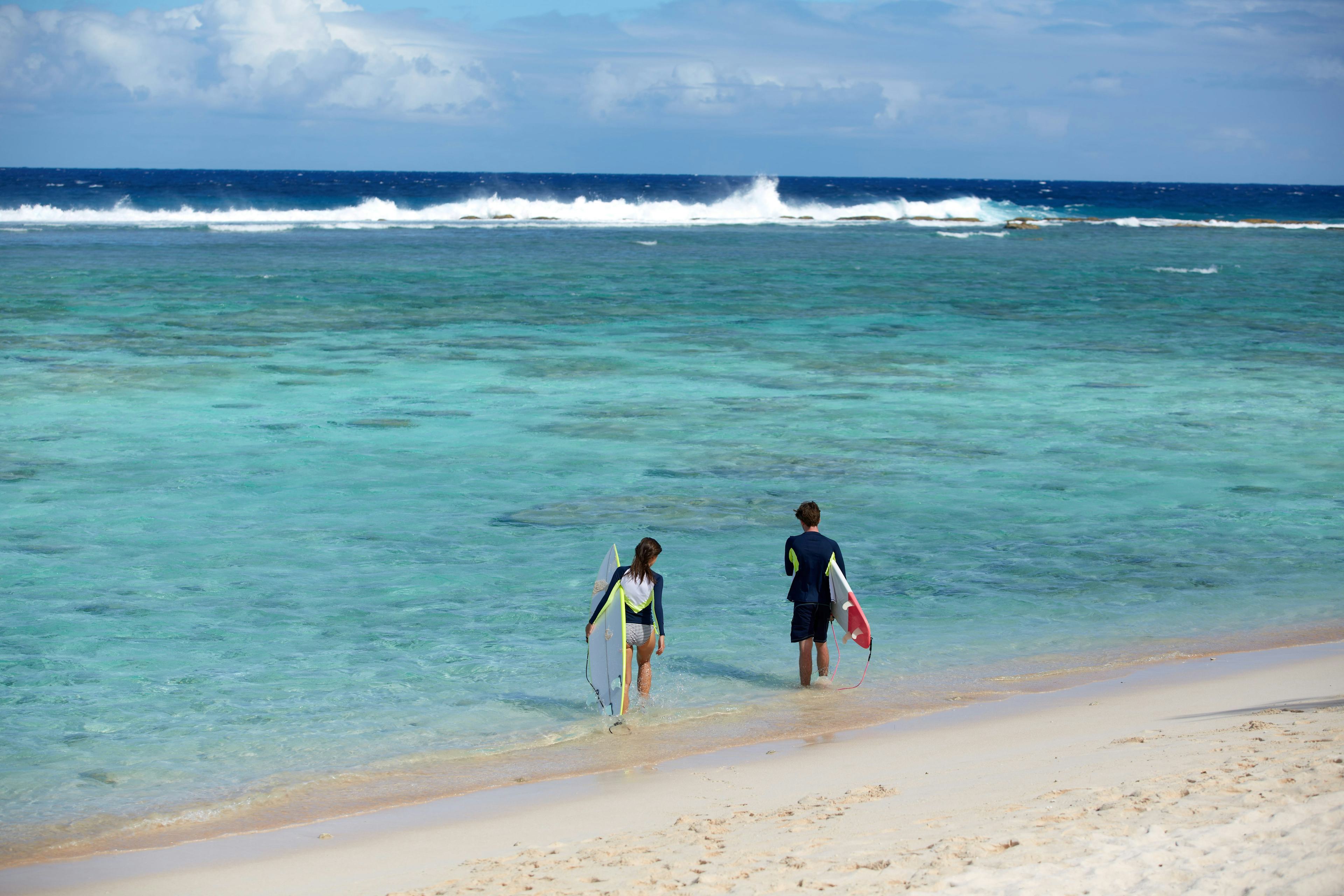 グアムでおすすめのサーフィンスポットは?ローカルな穴場や観光ツアーを紹介
