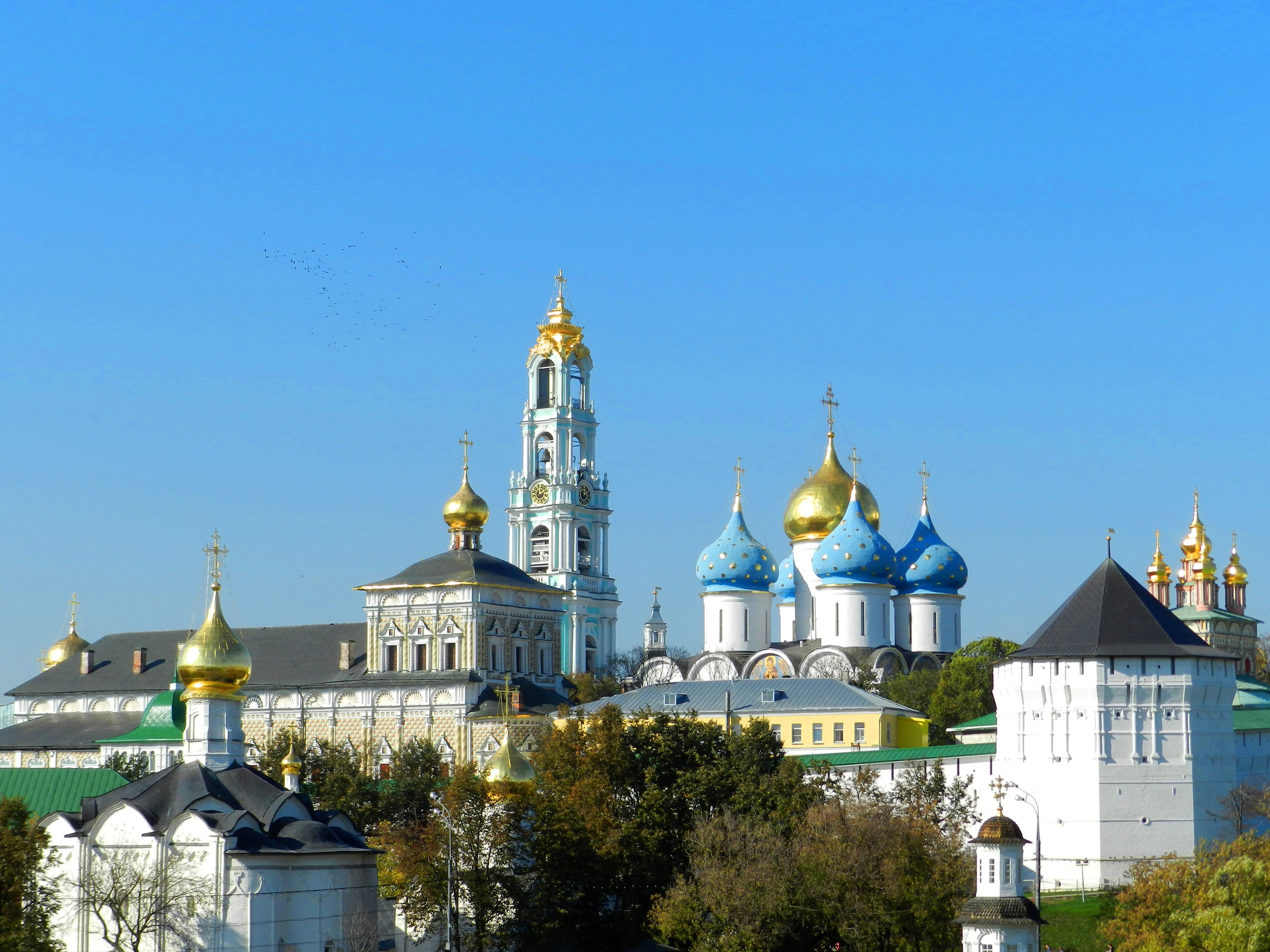 ロシアの至聖三者聖セルギイ大修道院
