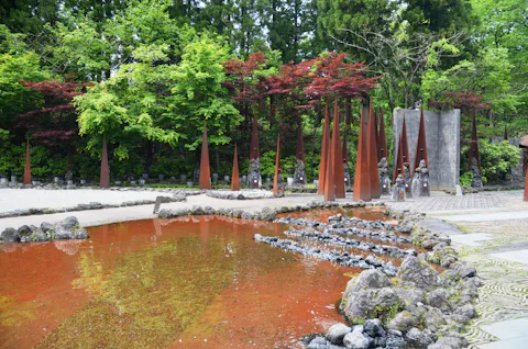 まんだら遊苑(立山博物館)