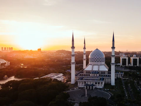 マレーシアのスルタン・サラディン・アブドゥル・アジズ・モスク（ブルーモスク）