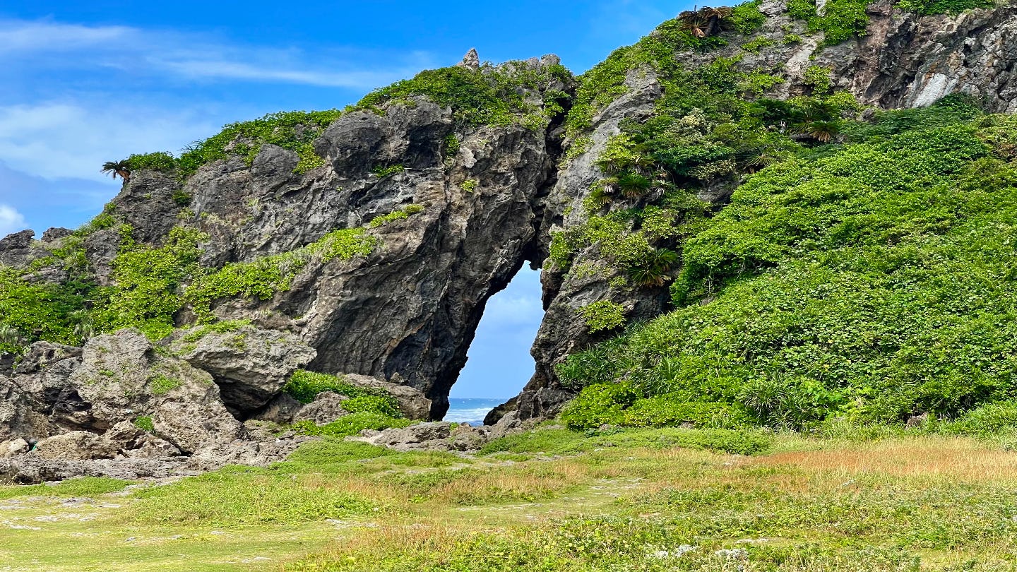 久米島ミーフガーの見どころ|子宝祈願と絶景の巨大奇岩