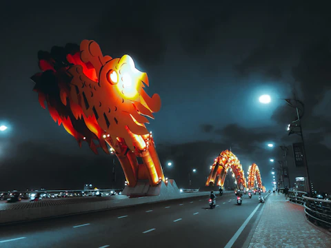 ベトナムのドラゴン・ブリッジ（ロン橋）