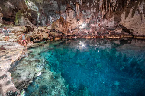 ヒナグダナン洞窟