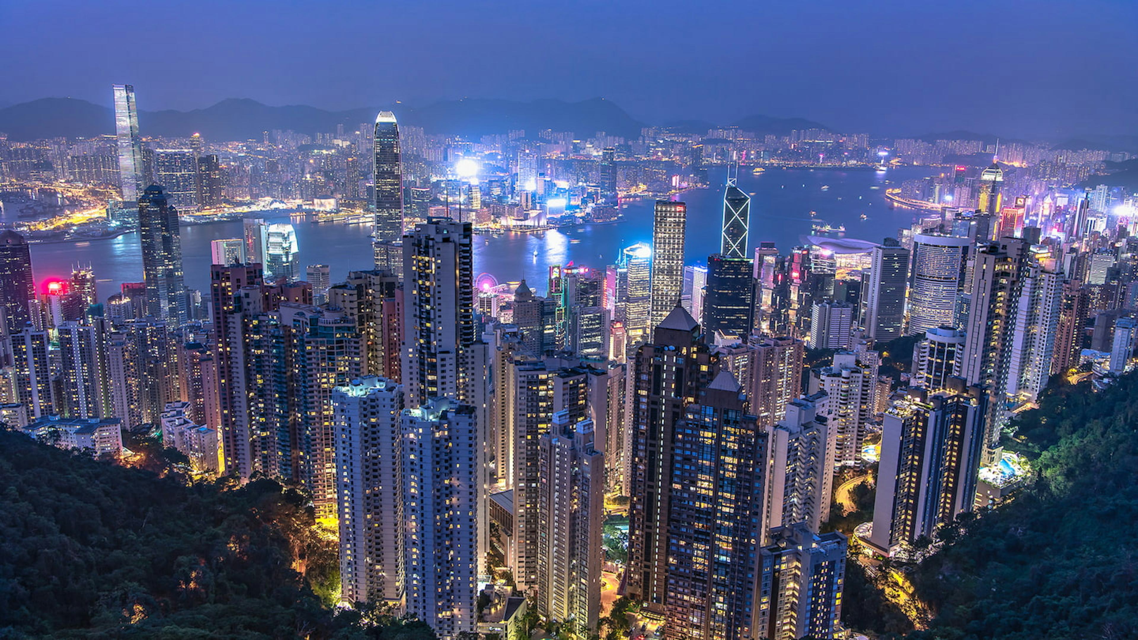 【2025年】香港で使えるSIMカードは？他の方法との比較や使い方を解説