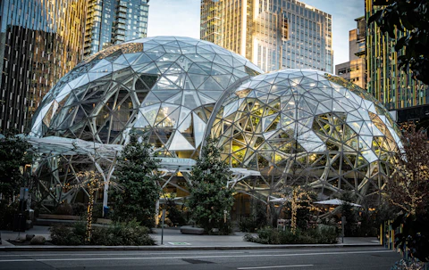 Amazon本社のスフィア | 海外旅行・国内旅行のツアーやホテル予約は