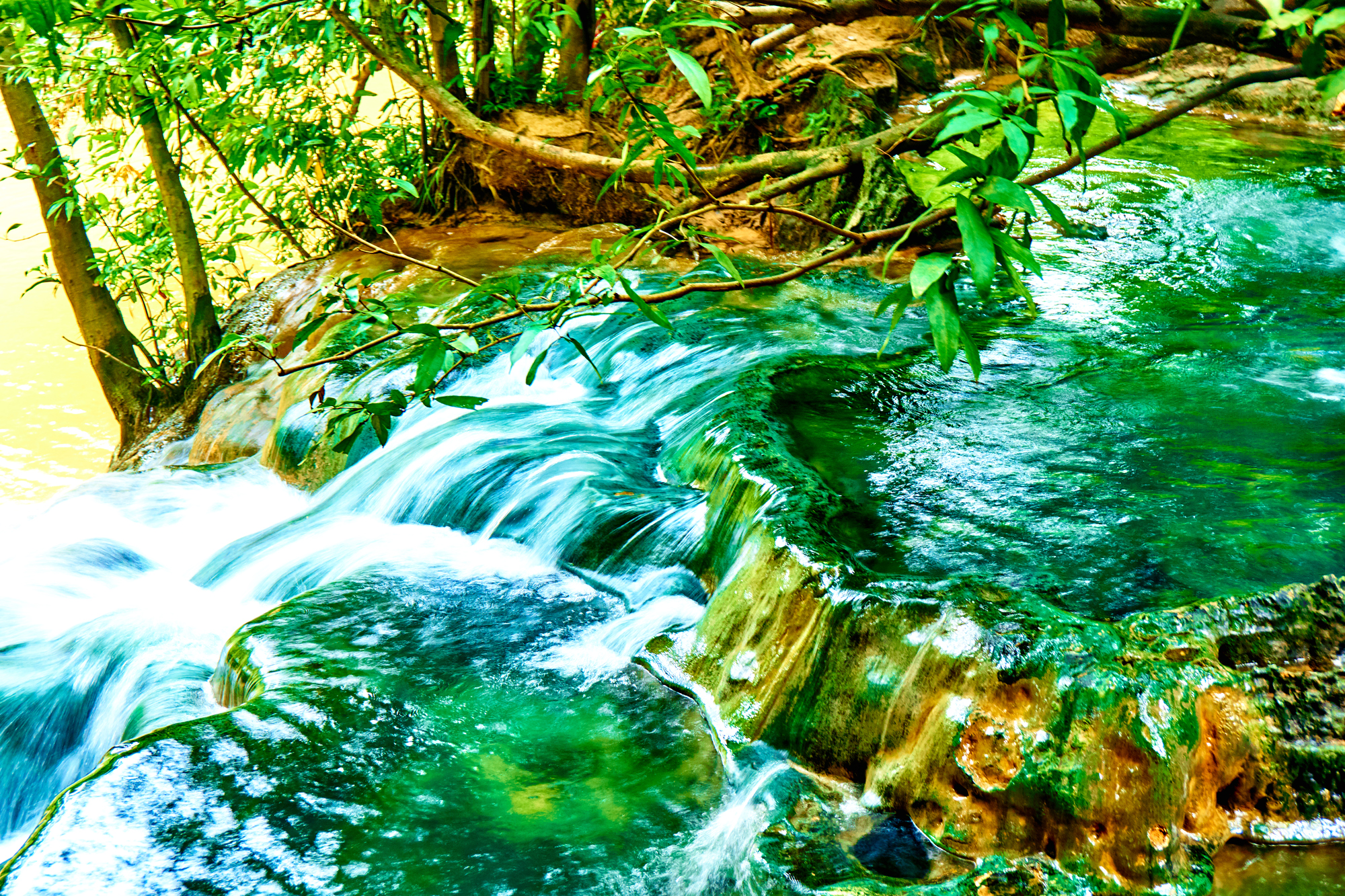 クロントム温泉