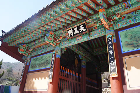 釜山の梵魚寺(ポモサ)