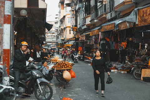 ハノイのドンスアン市場