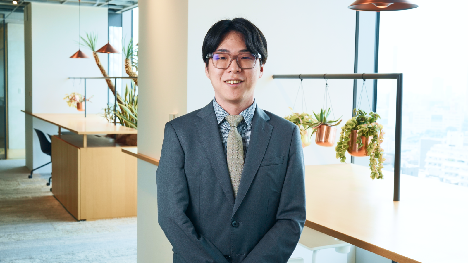 西尾 素己 氏