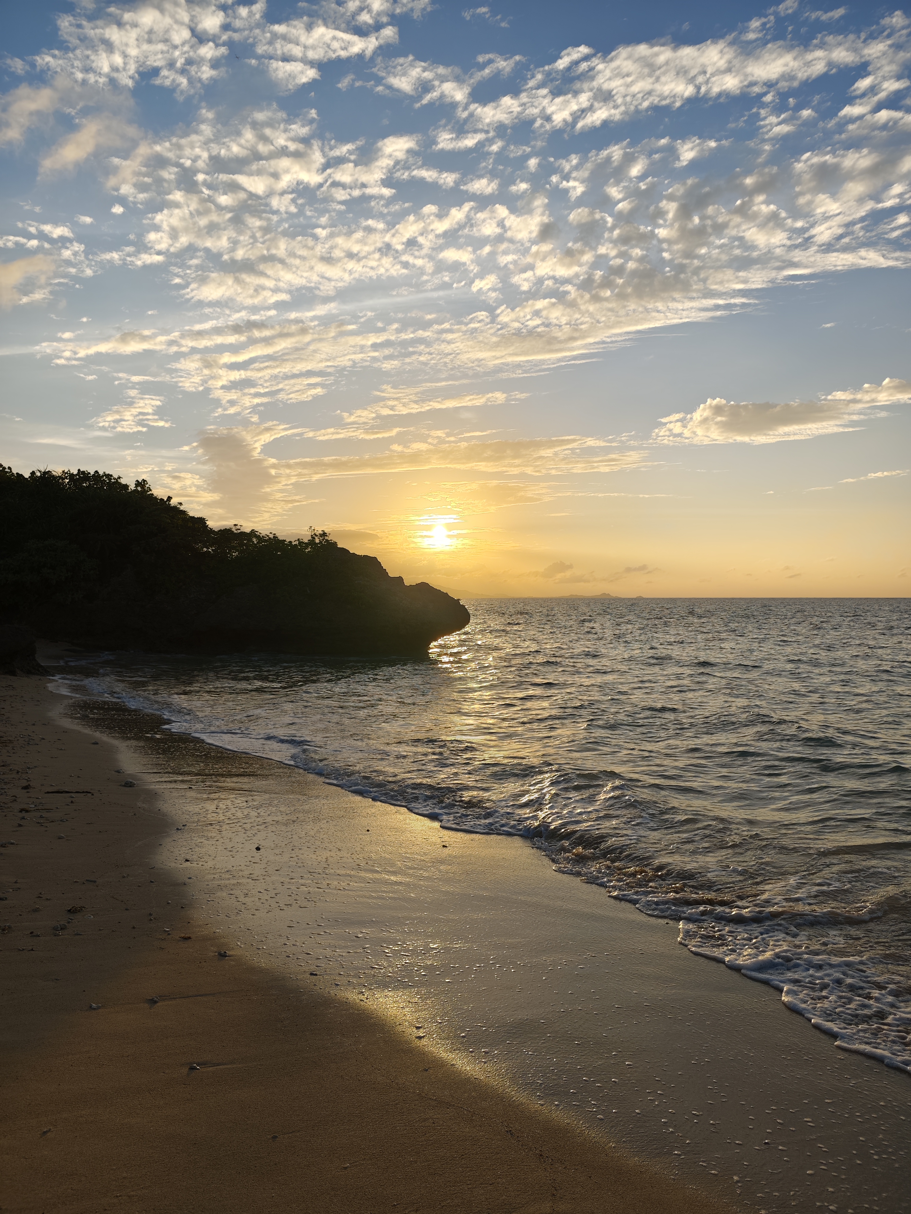 石垣市野底の海岸にて