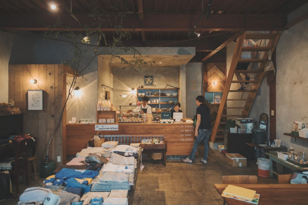 【作品集取扱店】長野県松本市の本屋「栞日」