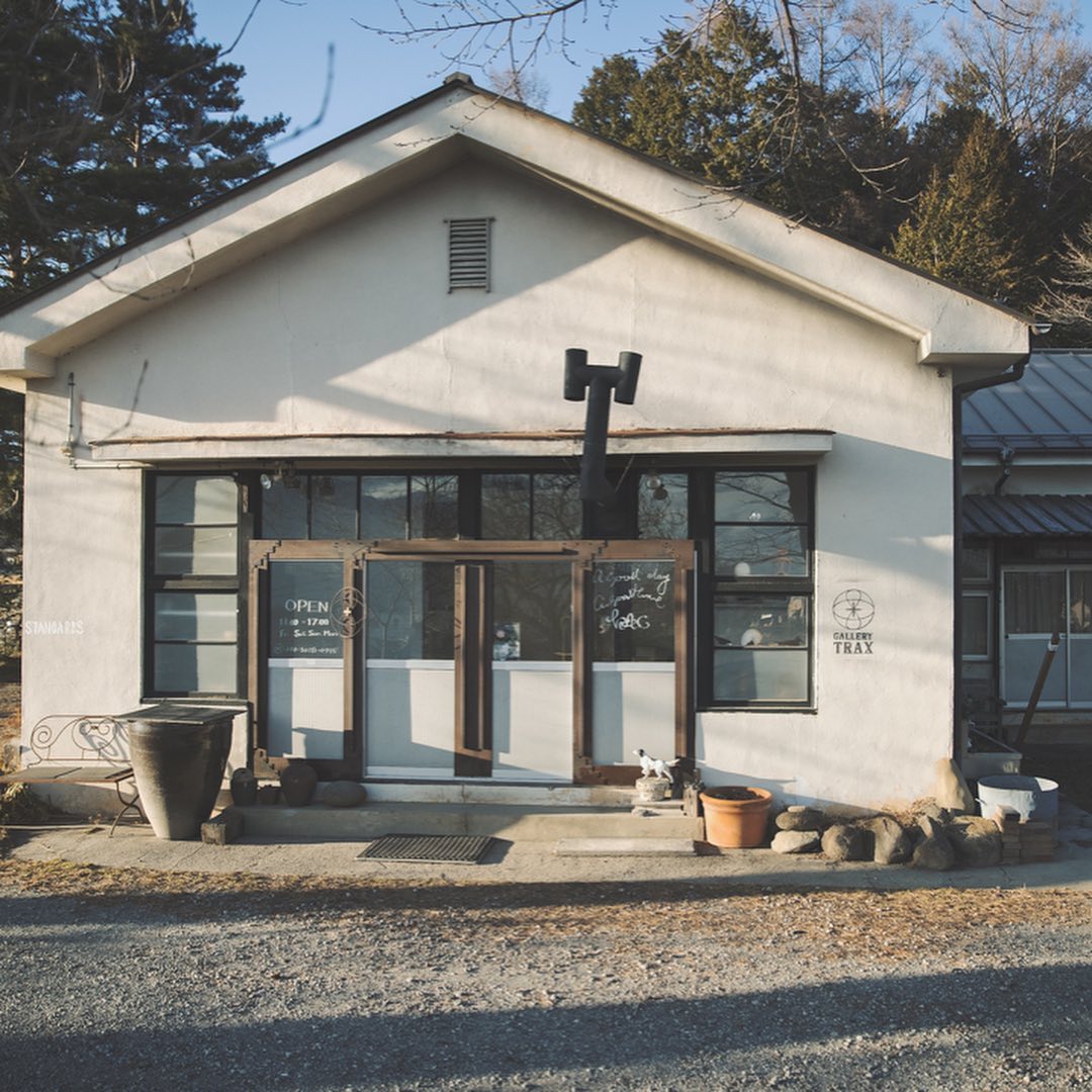 ギャラリートラックス