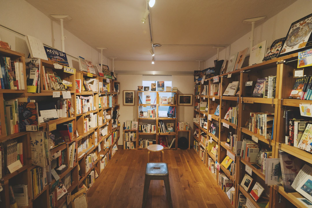 【展示終了】『続日本の小さな本屋さん』(エクスナレッジ刊)